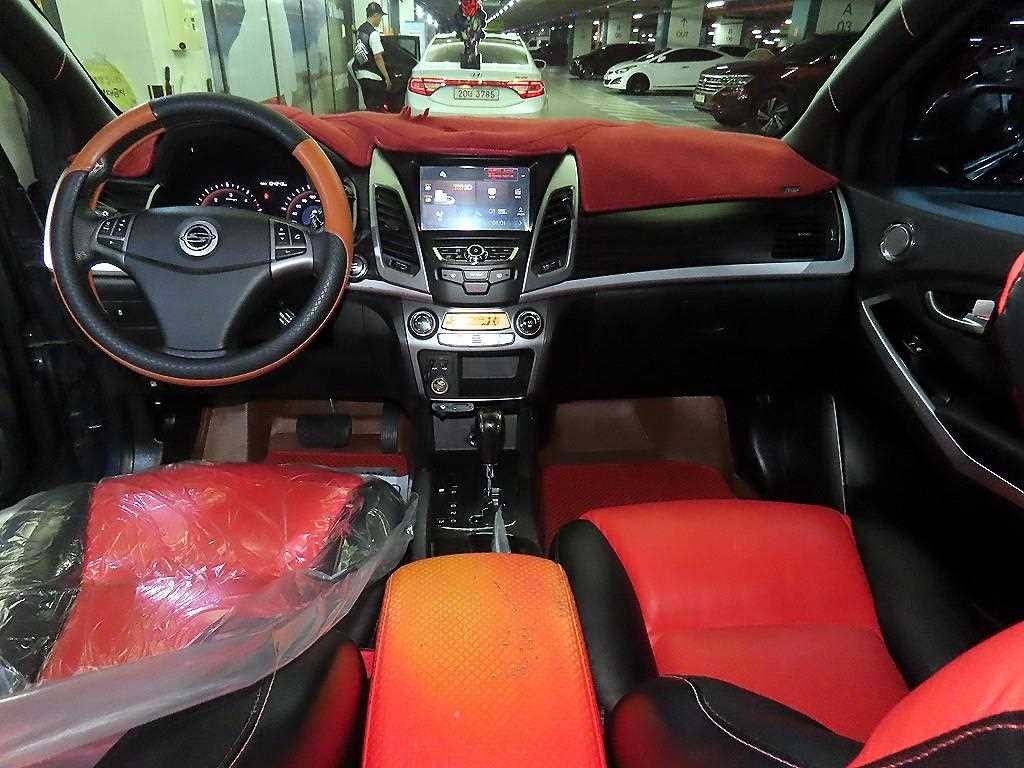 KG모빌리티(쌍용) 코란도 뉴코란도C 4WD 2.0 CVT 고급형 이미지 10