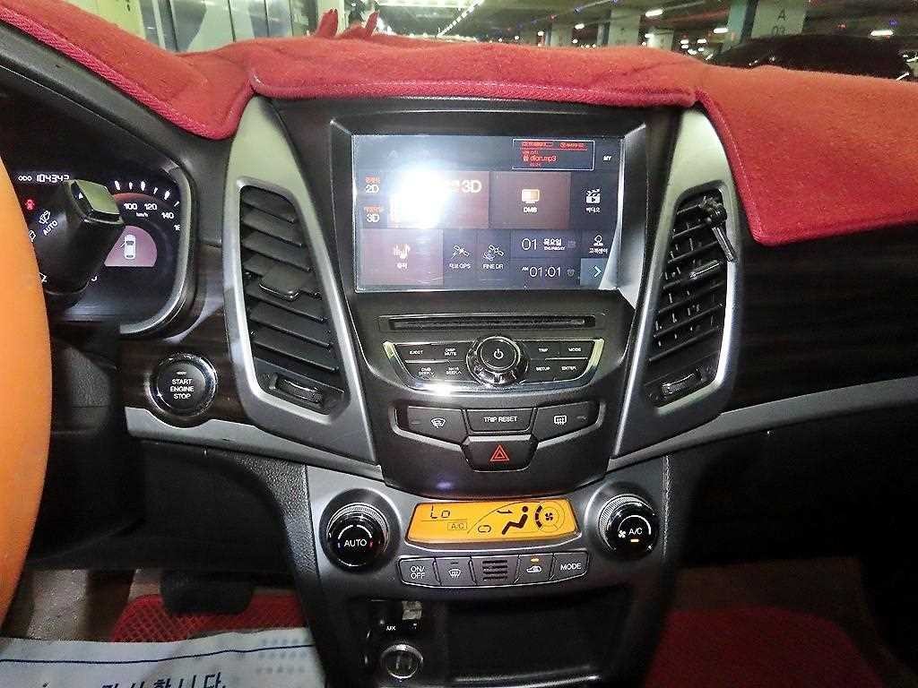 KG모빌리티(쌍용) 코란도 뉴코란도C 4WD 2.0 CVT 고급형 이미지 11