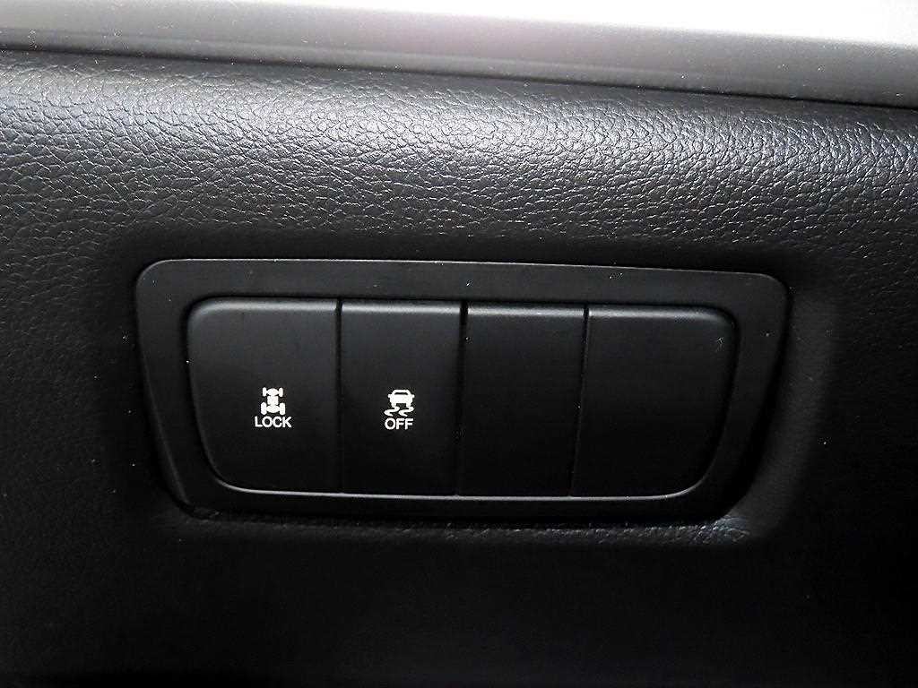 KG모빌리티(쌍용) 코란도 뉴코란도C 4WD 2.0 CVT 고급형 이미지 14