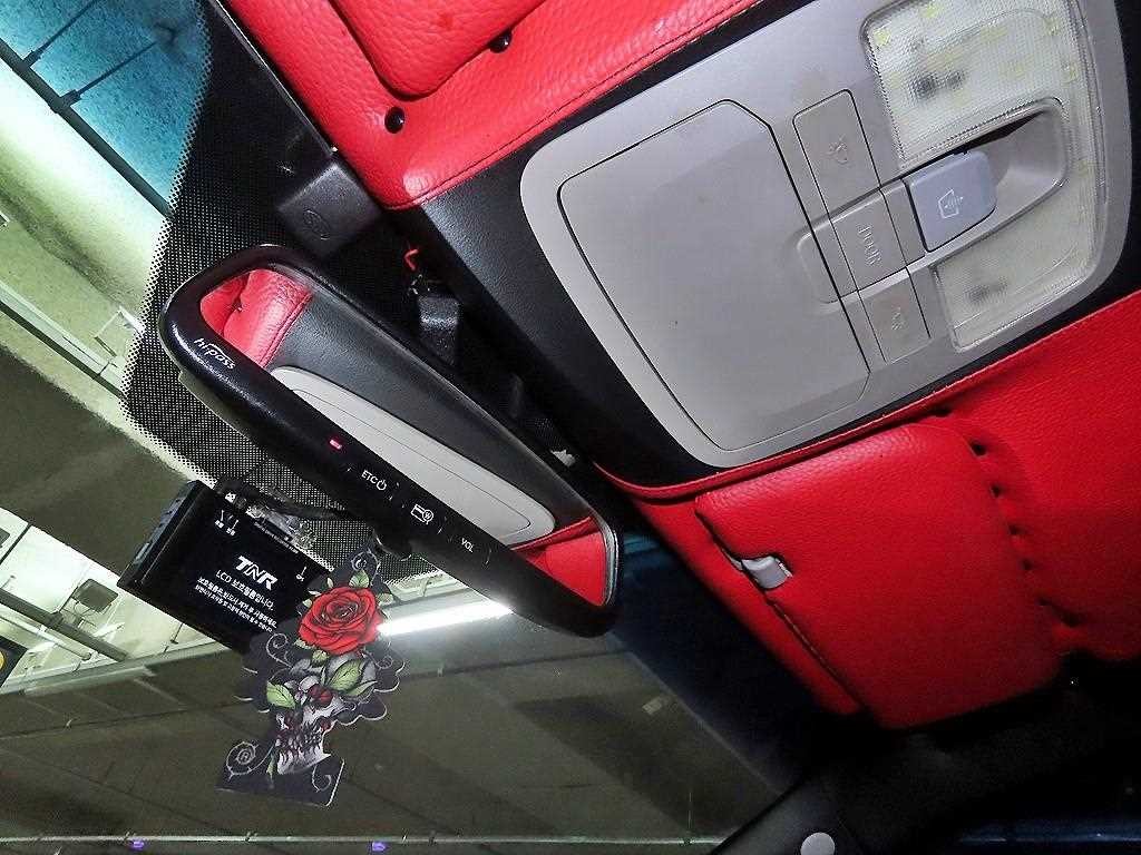 KG모빌리티(쌍용) 코란도 뉴코란도C 4WD 2.0 CVT 고급형 이미지 16