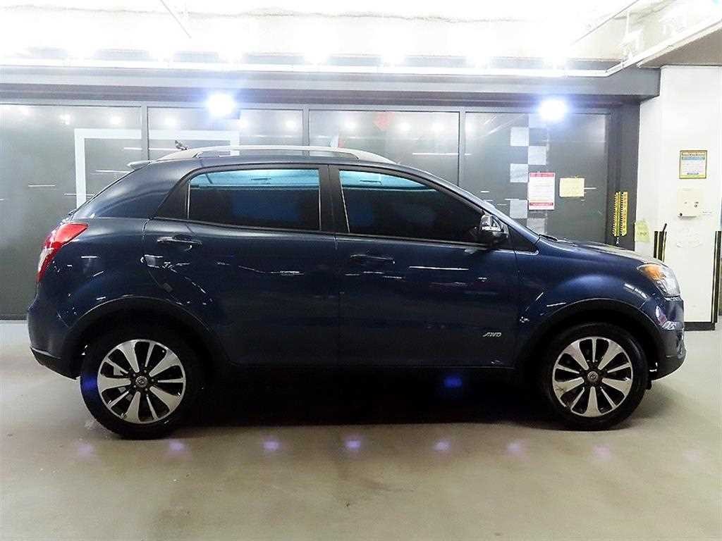 KG모빌리티(쌍용) 코란도 뉴코란도C 4WD 2.0 CVT 고급형 이미지 3