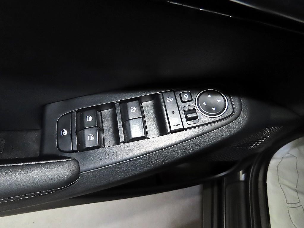 기아 셀토스 가솔린 1.6 터보 4WD 시그니처 이미지 13