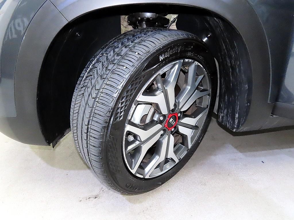 기아 셀토스 가솔린 1.6 터보 4WD 시그니처 이미지 20