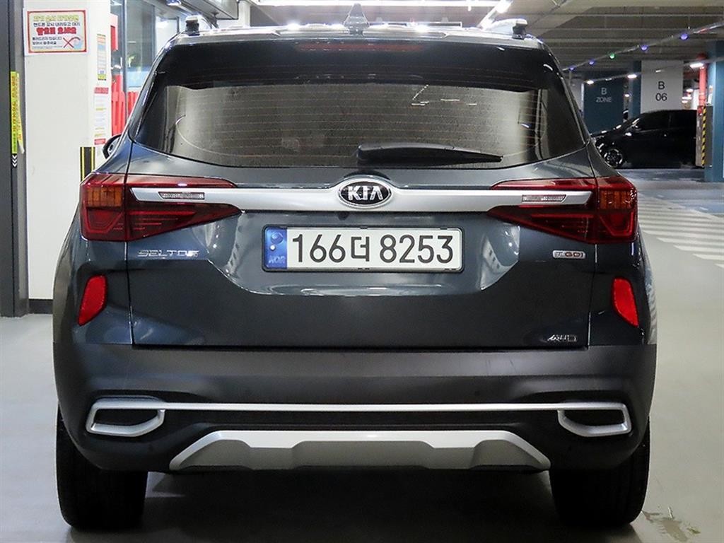 기아 셀토스 가솔린 1.6 터보 4WD 시그니처 이미지 5