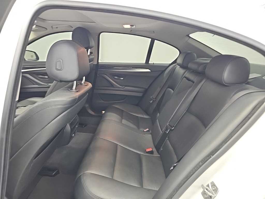 BMW 5시리즈 5시리즈 (F10) 530d xDrive M 에어로 다이나믹 프로 이미지 12