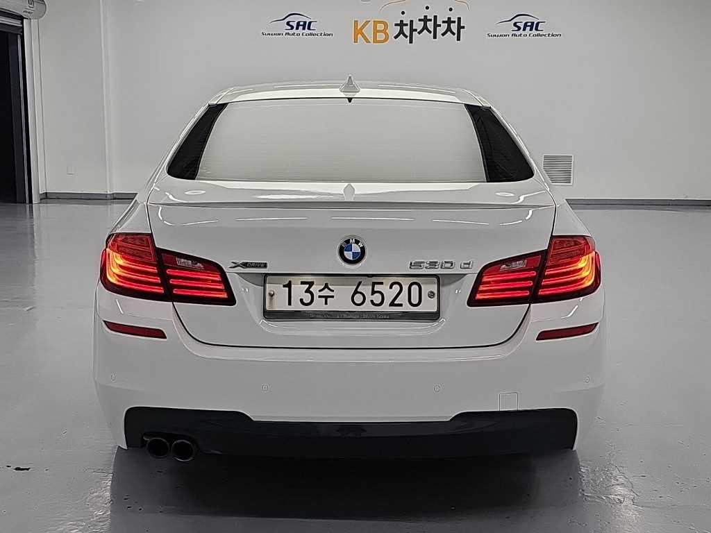 BMW 5시리즈 5시리즈 (F10) 530d xDrive M 에어로 다이나믹 프로 이미지 3