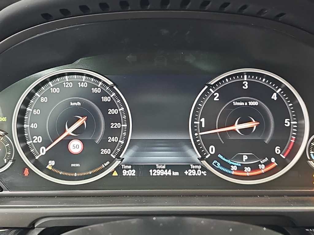 BMW 5시리즈 5시리즈 (F10) 530d xDrive M 에어로 다이나믹 프로 이미지 6