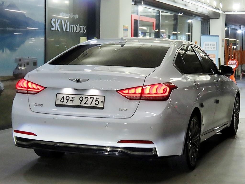 제네시스 G80 2.2D 럭셔리 이미지 4