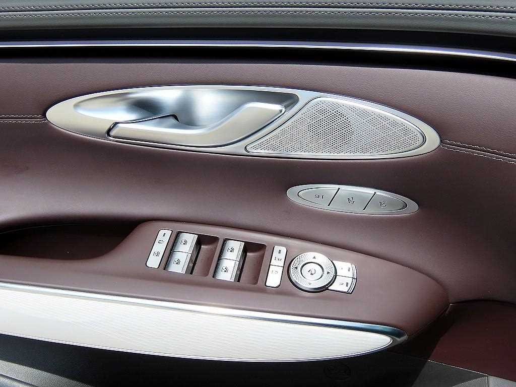 제네시스 GV70 2.5T 가솔린 AWD 기본형 이미지 12