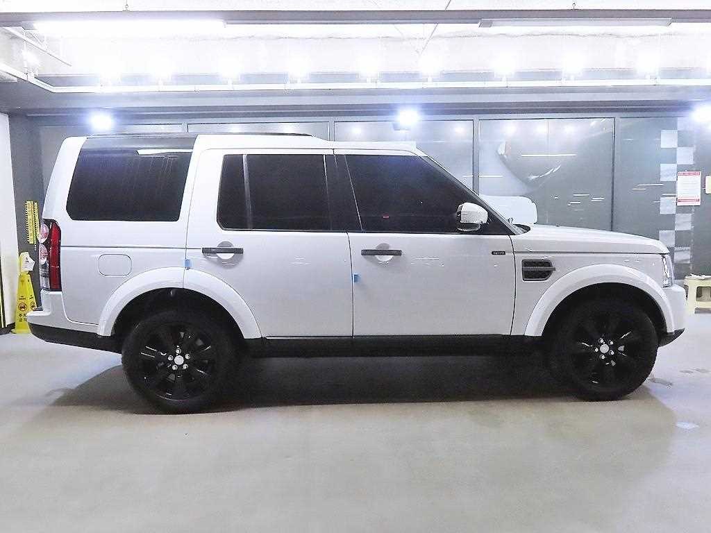 랜드로버 디스커버리 디스커버리4 3.0 SDV6 SE 이미지 3