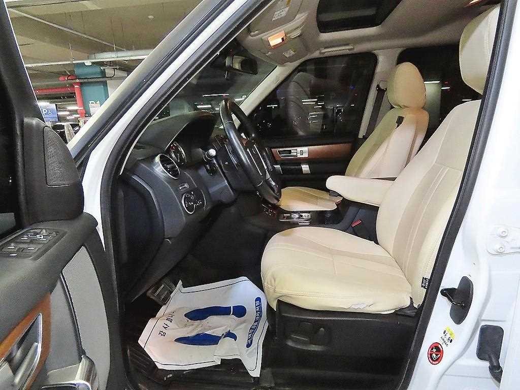 랜드로버 디스커버리 디스커버리4 3.0 SDV6 SE 이미지 6