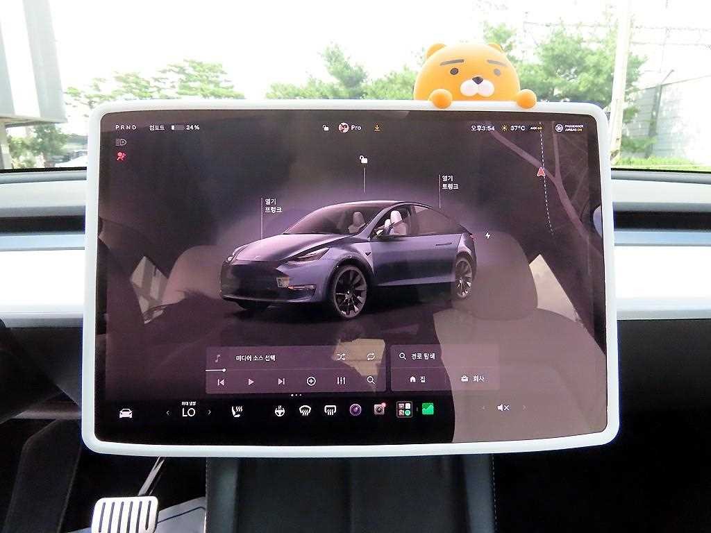 테슬라 모델 Y 롱 레인지 이미지 10