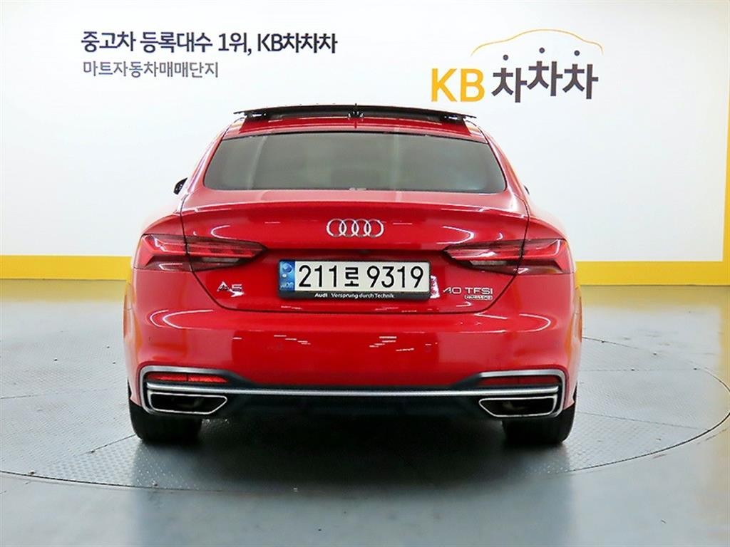 아우디 A5 A5 (F5) 40 TFSI 콰트로 스포트백 이미지 3