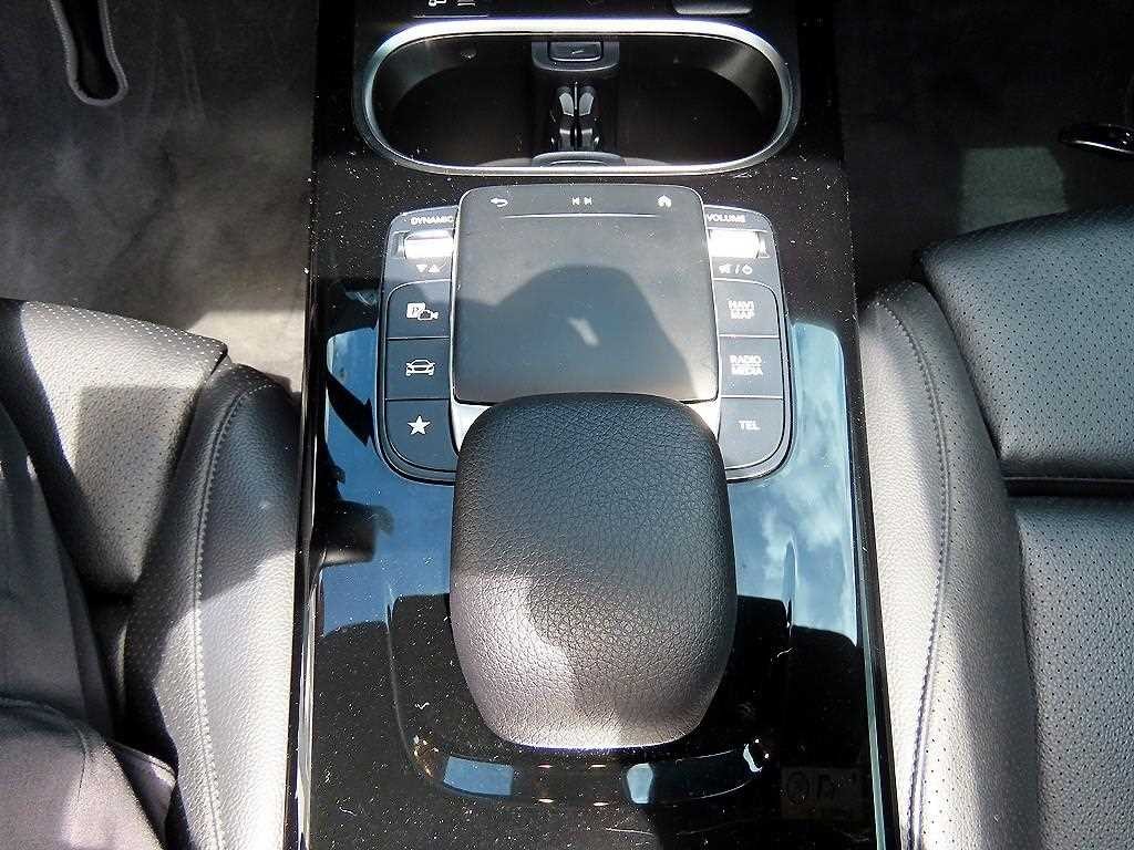 벤츠 A 클래스 A클래스 W177 A220 해치백 이미지 12
