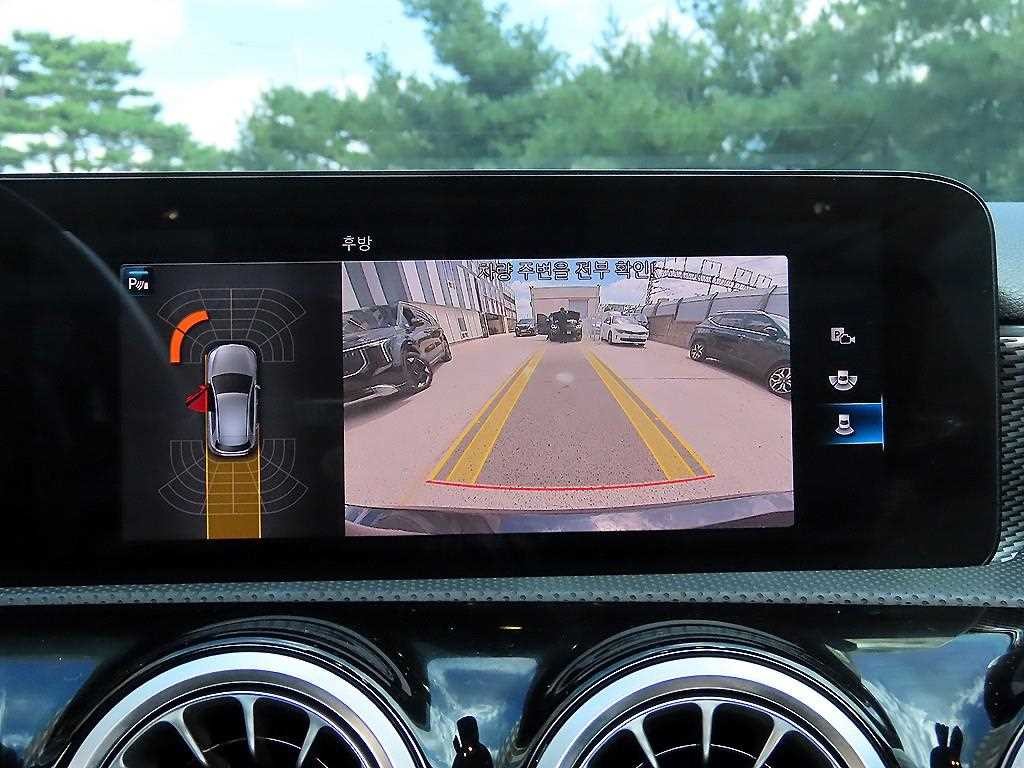 벤츠 A 클래스 A클래스 W177 A220 해치백 이미지 14