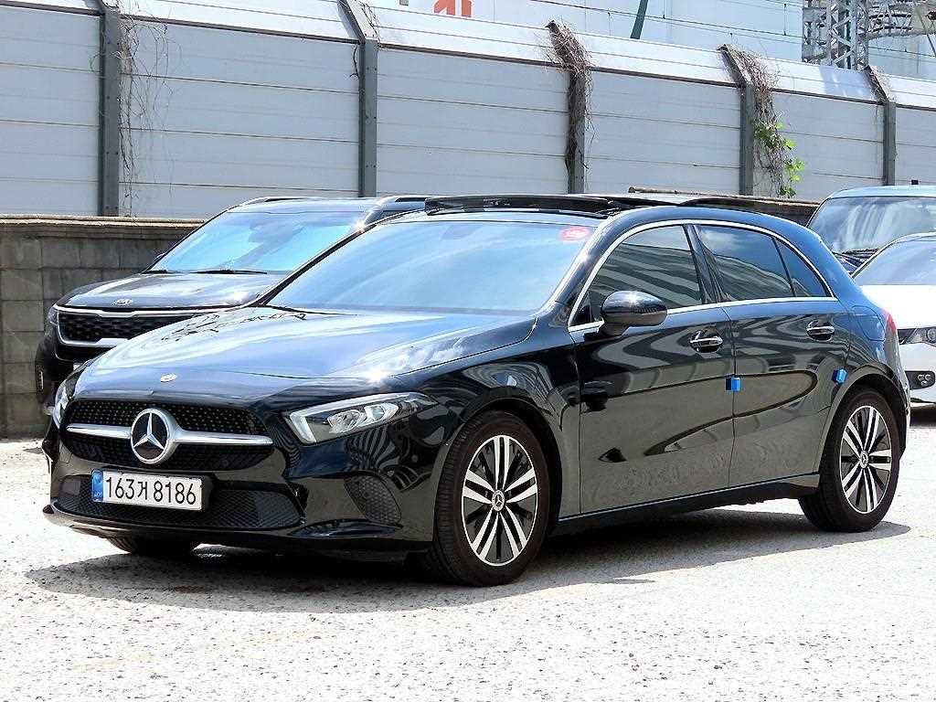벤츠 A 클래스 A클래스 W177 A220 해치백 이미지 2