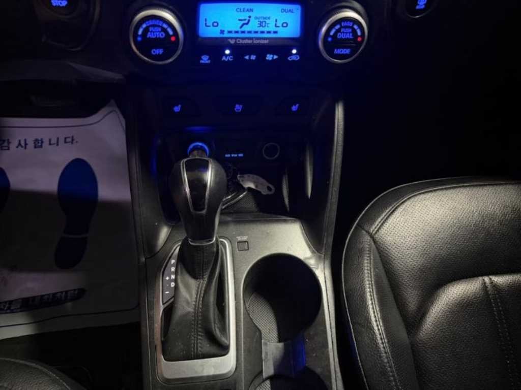 현대 투싼 뉴 투싼iX 디젤(E-VGT)4WD 스마트 스페셜 이미지 12
