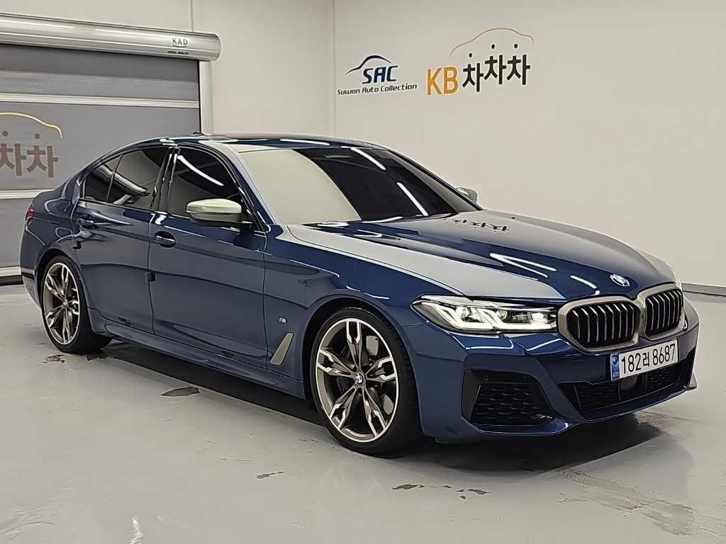 BMW 5시리즈 5시리즈 (G30) M550i xDrive 이미지 4