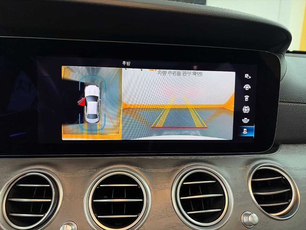 벤츠 E 클래스 E-클래스 W213 E350 4MATIC 아방가르드 이미지 18