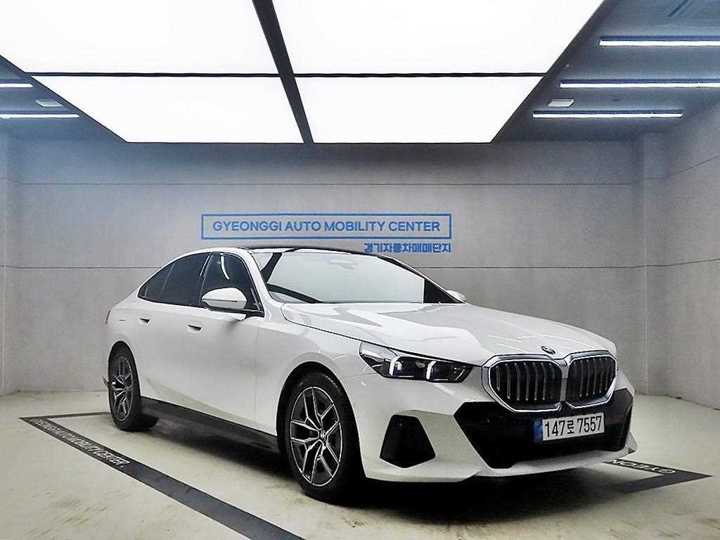 BMW 5시리즈 5시리즈 (G60) 520i M 스포츠 이미지 1