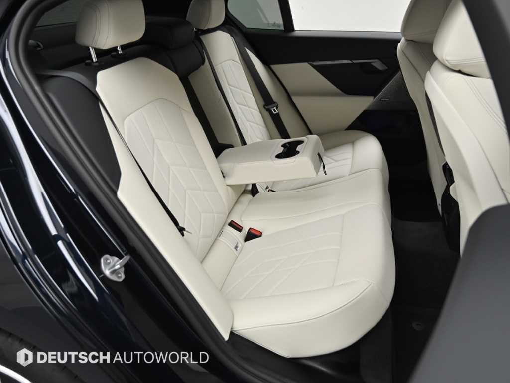 BMW 5시리즈 5시리즈 (G60) 520i M 스포츠 이미지 12