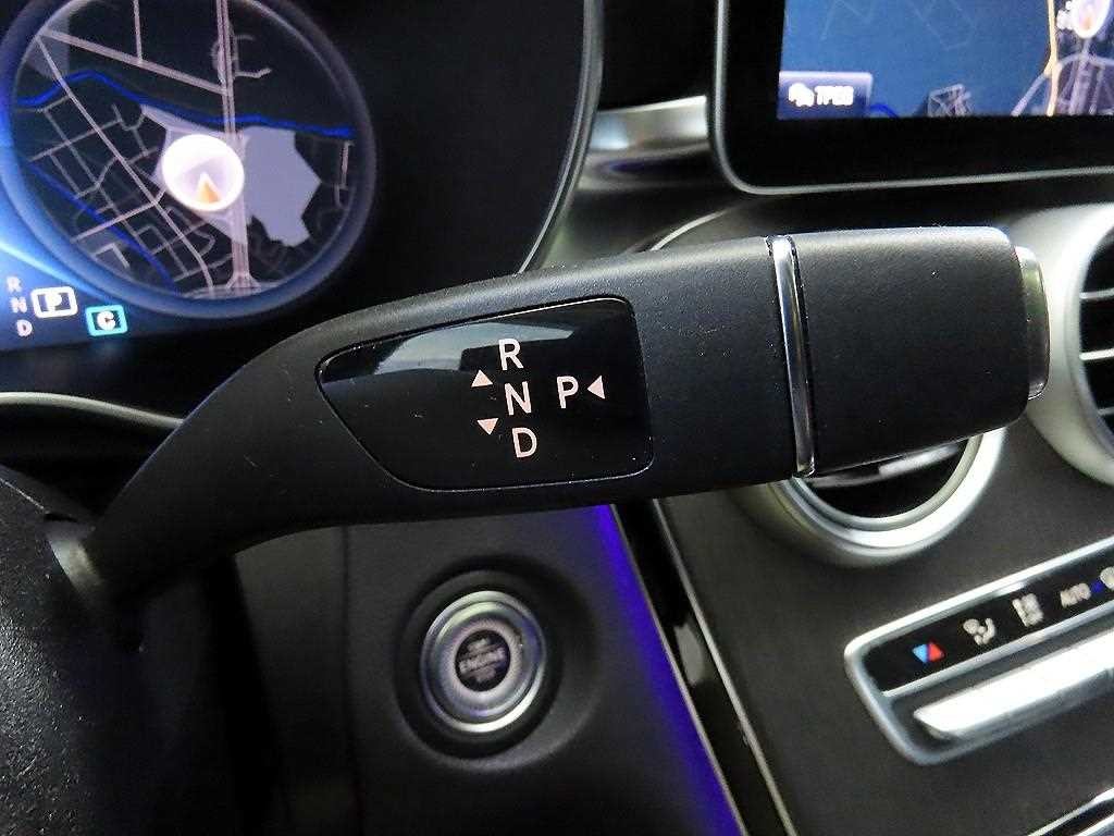 벤츠 C 클래스 C클래스 W205 C220 d 4MATIC 아방가르드 이미지 12