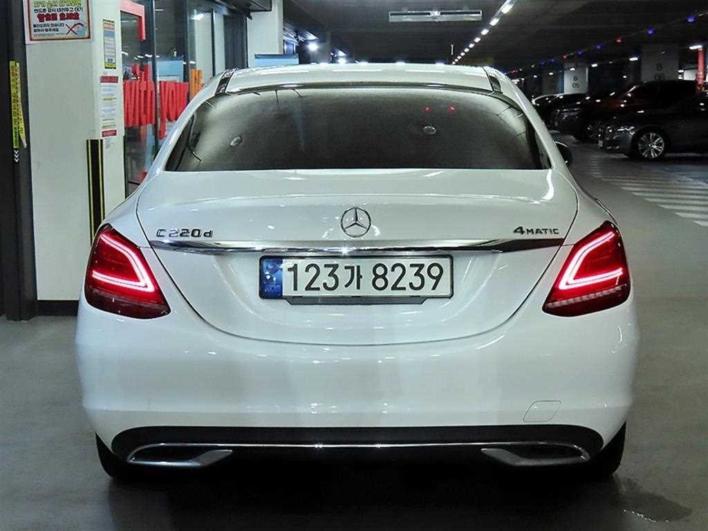 벤츠 C 클래스 C클래스 W205 C220 d 4MATIC 아방가르드 이미지 5