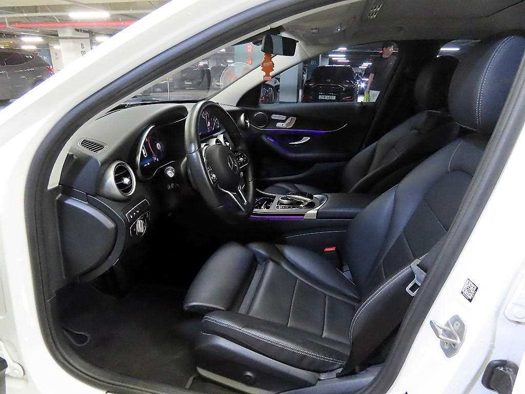 벤츠 C 클래스 C클래스 W205 C220 d 4MATIC 아방가르드 이미지 6