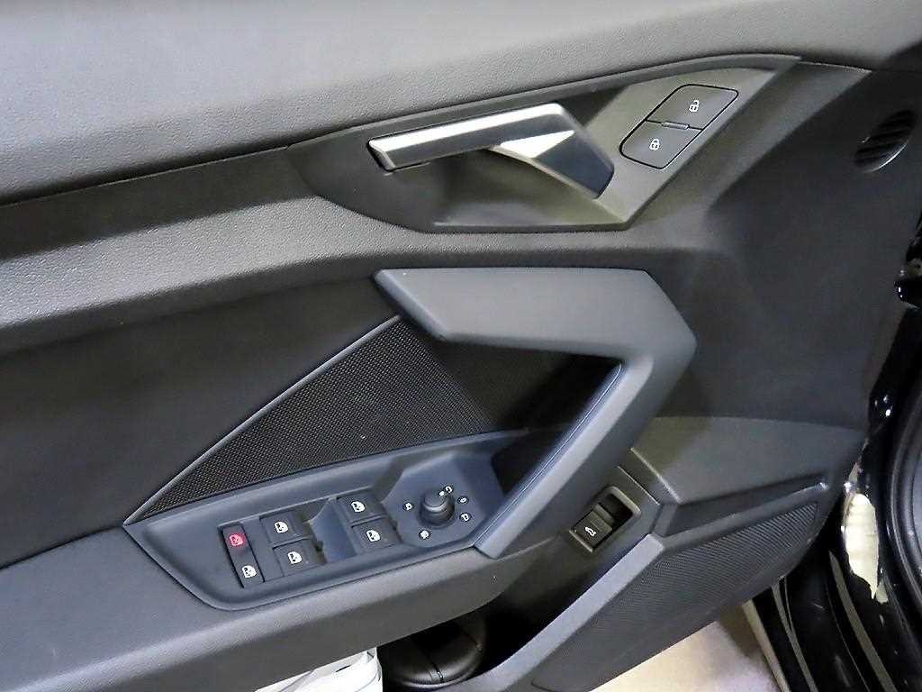 아우디 A3 A3(8Y) 40 TFSI 프리미엄 이미지 16