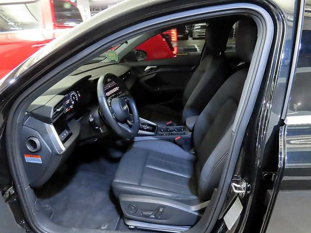 아우디 A3 A3(8Y) 40 TFSI 프리미엄 이미지 6