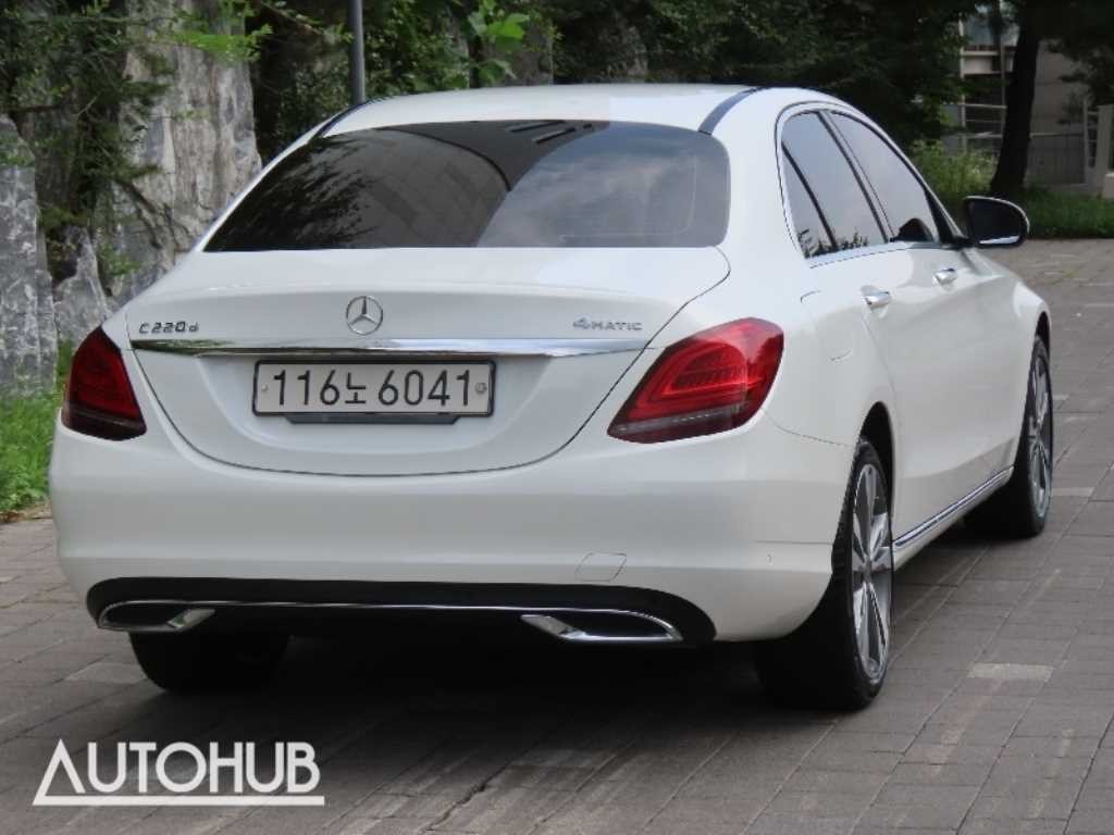 벤츠 C 클래스 C클래스 W205 C220 d 4MATIC 아방가르드 이미지 3