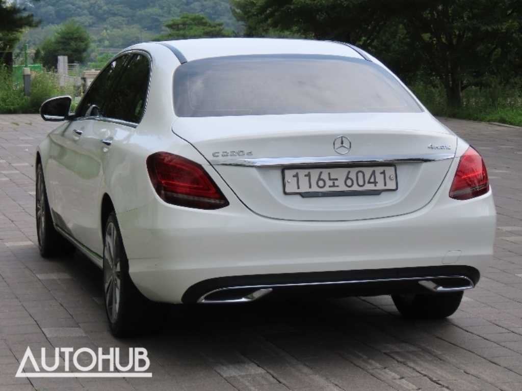 벤츠 C 클래스 C클래스 W205 C220 d 4MATIC 아방가르드 이미지 4