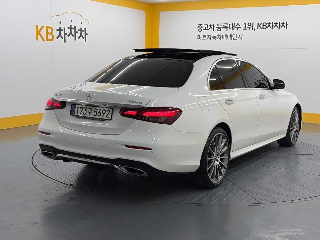 벤츠 E 클래스 E-클래스 W213 E350 4MATIC 아방가르드 이미지 4