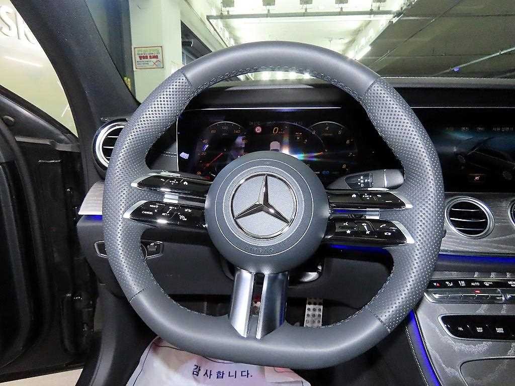 벤츠 E 클래스 E-클래스 W213 E350 4MATIC 아방가르드 이미지 8
