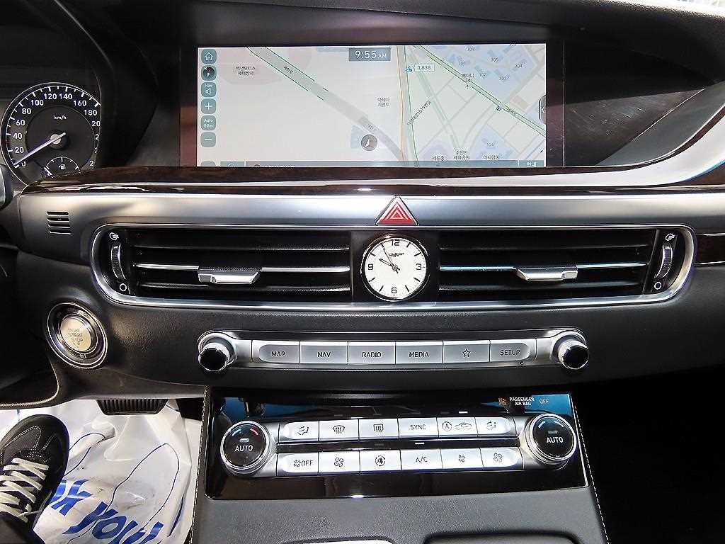 제네시스 G90 3.8 GDI AWD 프리미엄 럭셔리 이미지 14