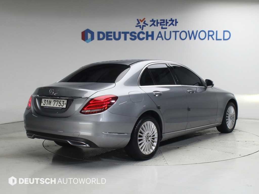 벤츠 C 클래스 C클래스 W205 C220 블루텍 익스클루시브 이미지 2