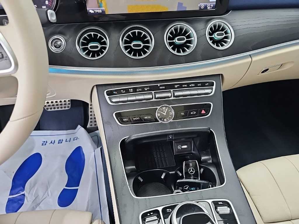 벤츠 E 클래스 E-클래스 W213 E220d 쿠페 이미지 11