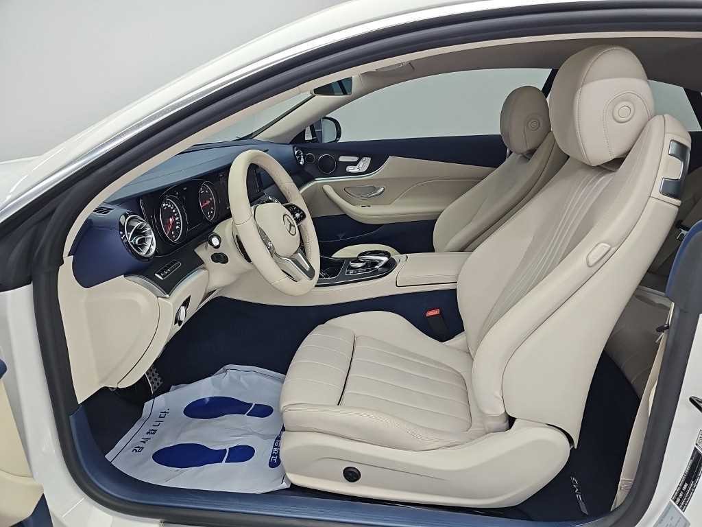 벤츠 E 클래스 E-클래스 W213 E220d 쿠페 이미지 12