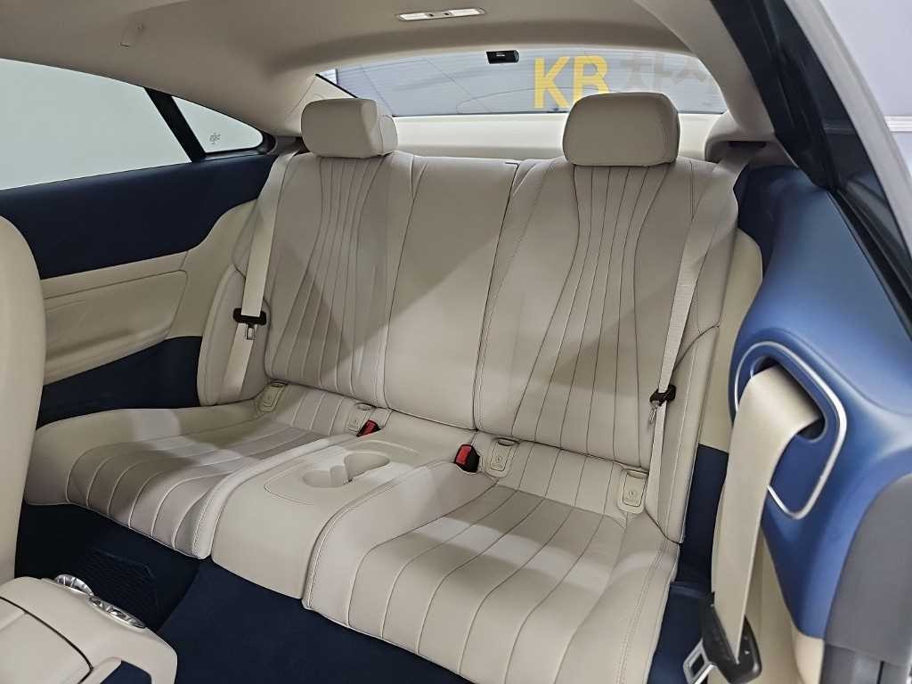 벤츠 E 클래스 E-클래스 W213 E220d 쿠페 이미지 13