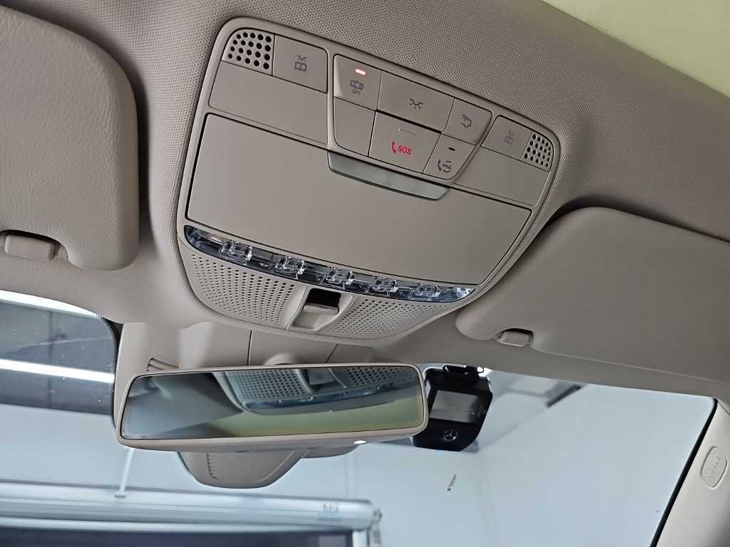 벤츠 E 클래스 E-클래스 W213 E220d 쿠페 이미지 18