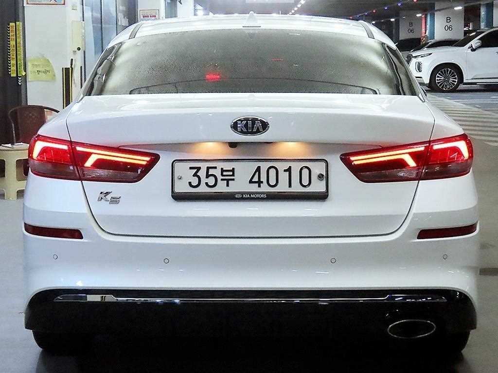 기아 K5 더 뉴 K5 2세대 가솔린 2.0 노블레스 이미지 5