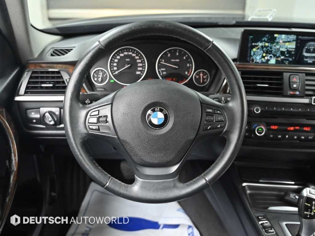 BMW 3시리즈 3시리즈 (F30) 320d xDrive 이미지 13