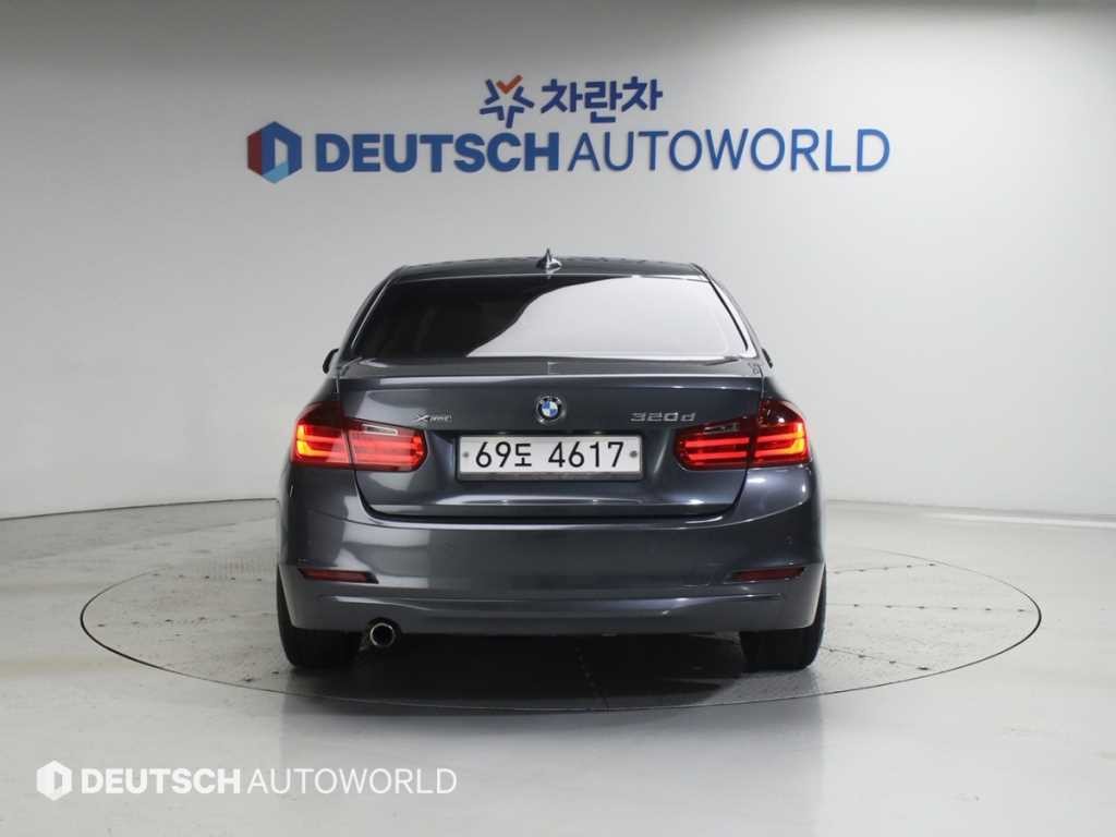 BMW 3시리즈 3시리즈 (F30) 320d xDrive 이미지 3