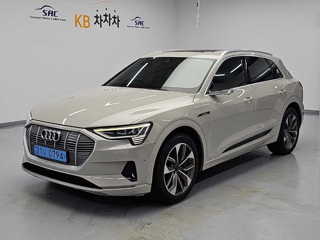 아우디 e-트론 55 콰트로 이미지 1