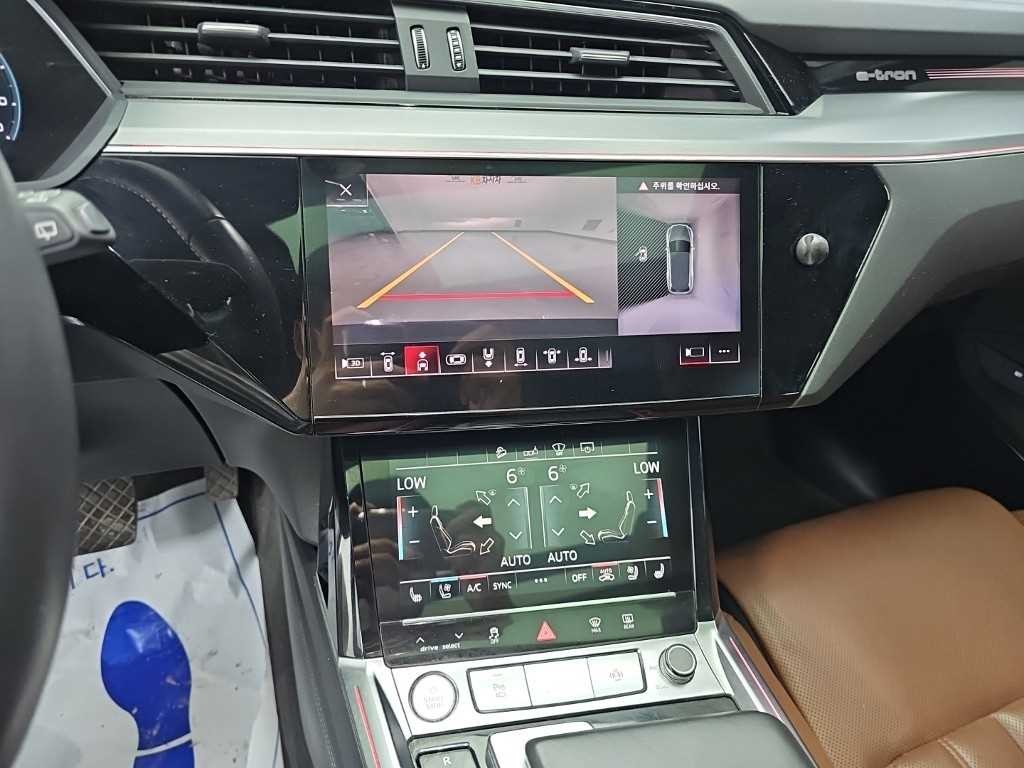 아우디 e-트론 55 콰트로 이미지 10