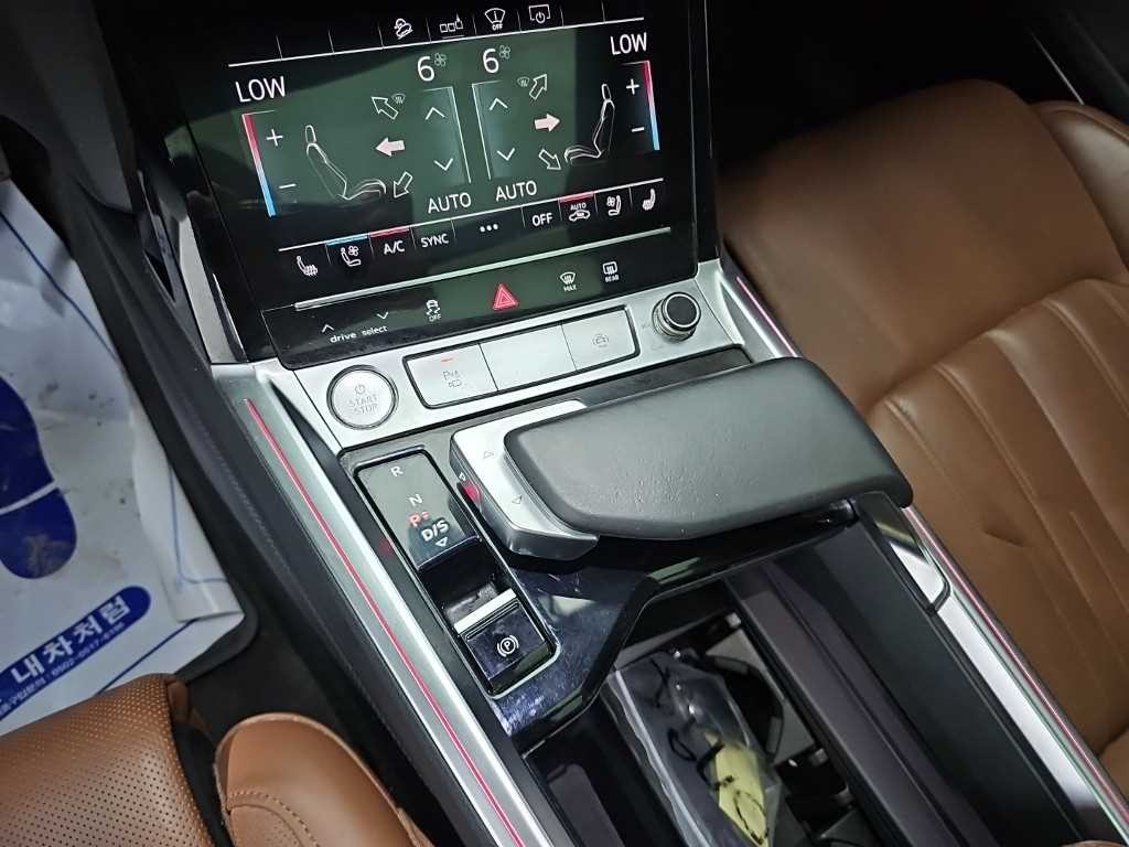 아우디 e-트론 55 콰트로 이미지 8