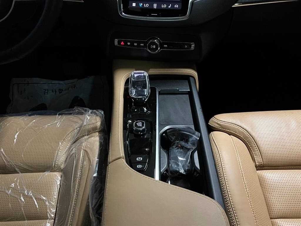 볼보 XC90 XC90 2세대 2.0 T8 AWD 얼티메이트 브라이트 이미지 11