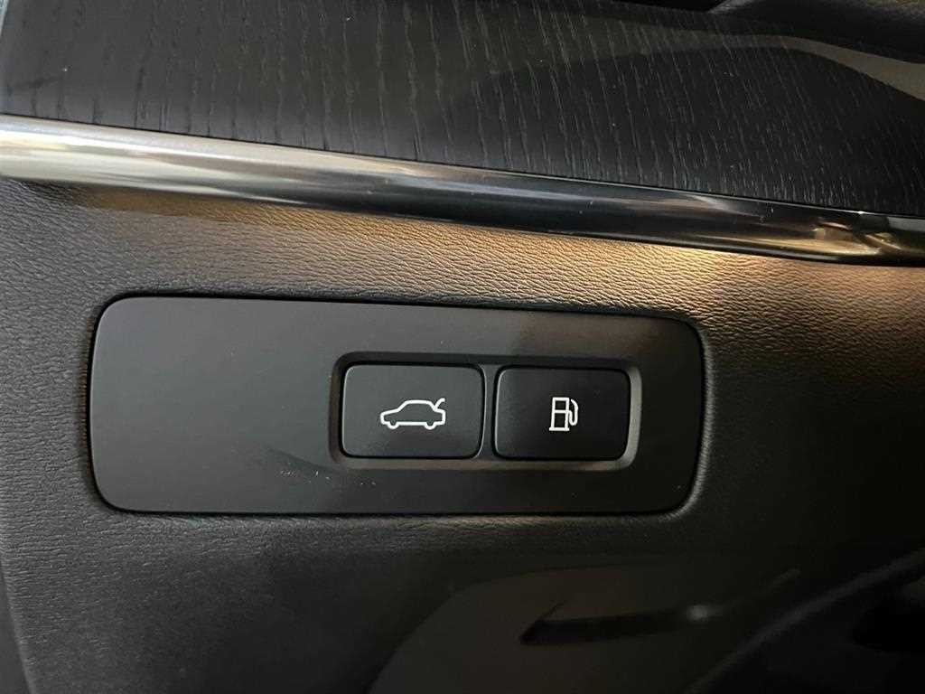 볼보 XC90 XC90 2세대 2.0 T8 AWD 얼티메이트 브라이트 이미지 15