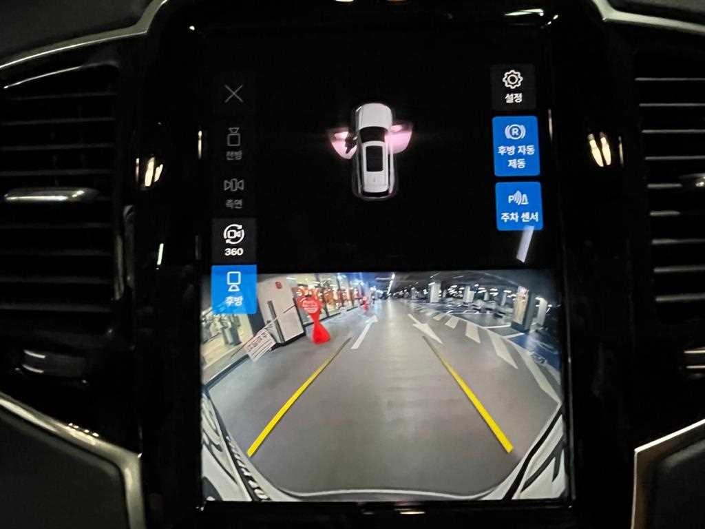 볼보 XC90 XC90 2세대 2.0 T8 AWD 얼티메이트 브라이트 이미지 17