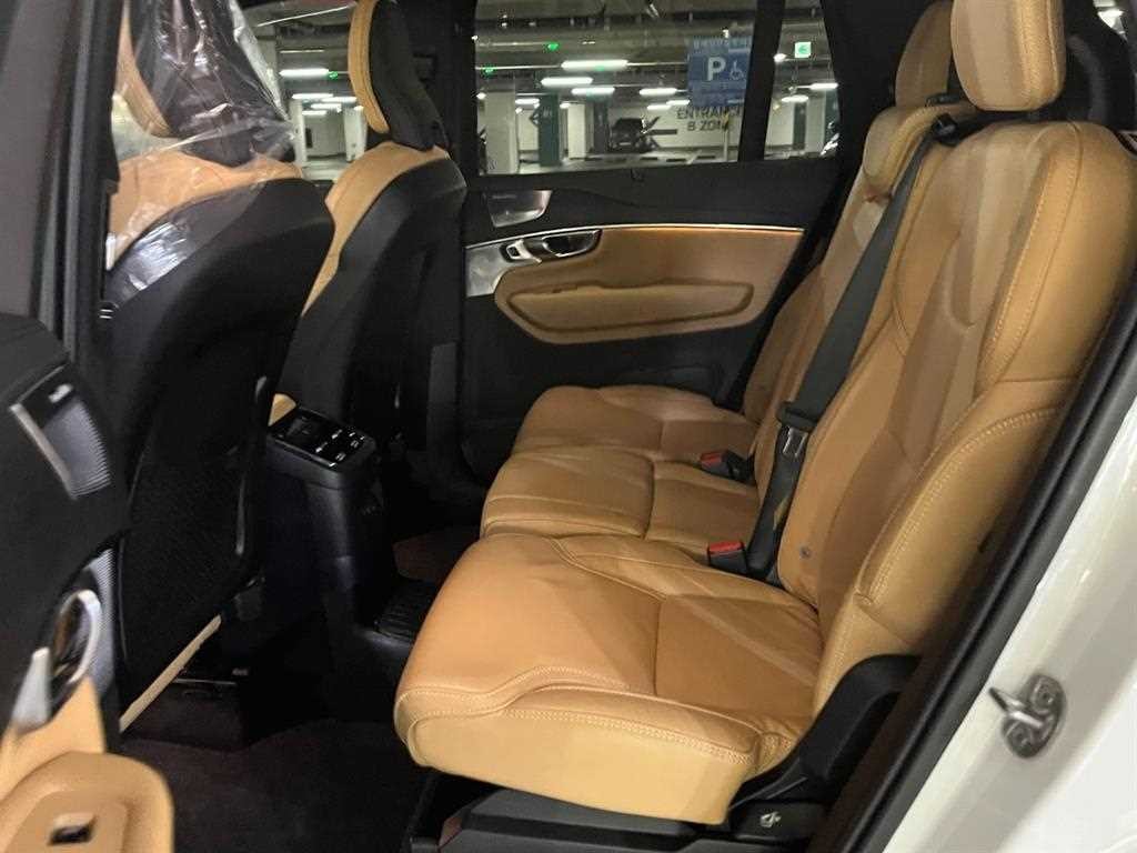 볼보 XC90 XC90 2세대 2.0 T8 AWD 얼티메이트 브라이트 이미지 8